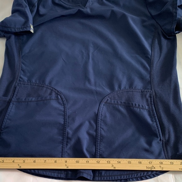 Scrub Tops (3) Women’s Medium Navy Blue Pink WonderWink Prints Maeve ScrubStar - Picture 8 of 16